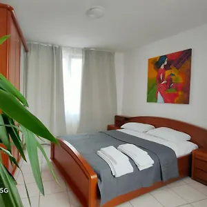  Appartement Mooi Slaapkamer! Proper En Compact Place Voor 3 België